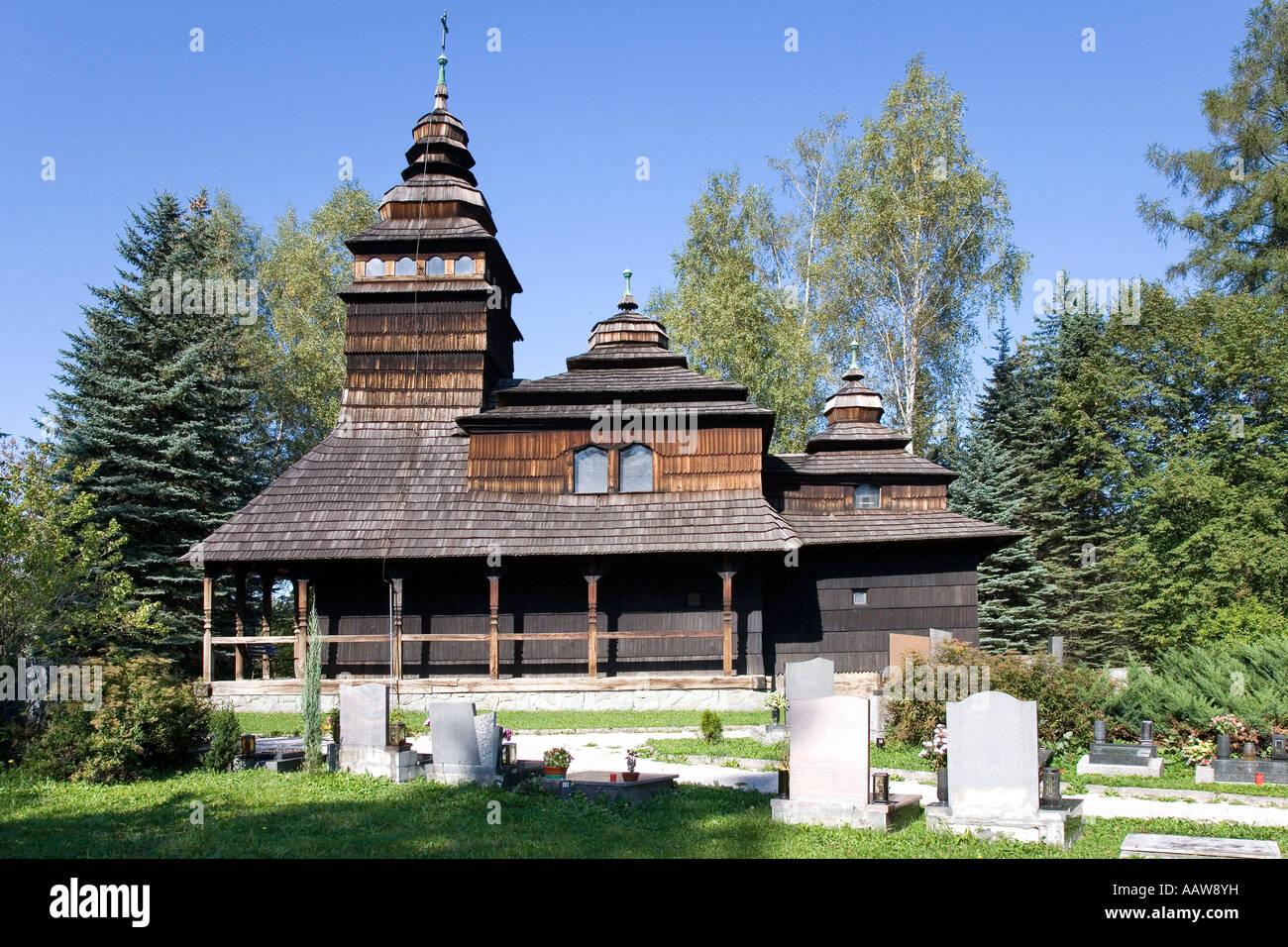 Dreveny Kostel sv Prokopa a Barbory Kuncice pod Ondrejnikem Beskydy  Moravskoslezsky kraj Czech Stock Photo - Alamy