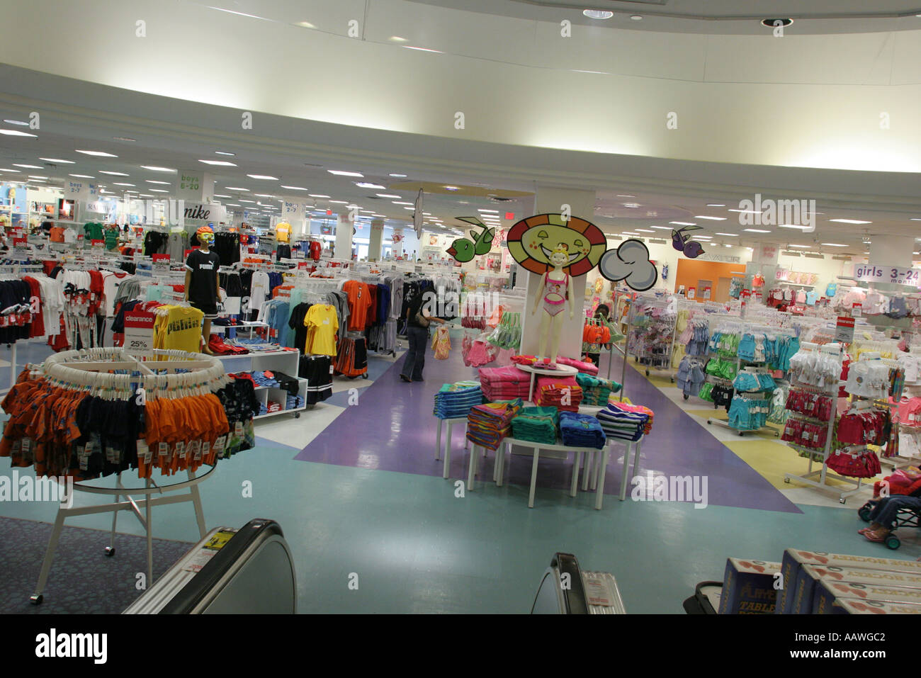 Miami Florida,Dadeland Mall,Macy's,department store,clothing products