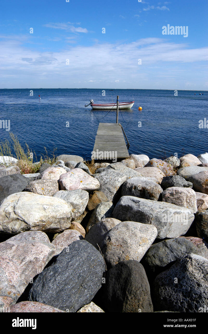 Makeshift jetty hi-res stock photography and images - Alamy
