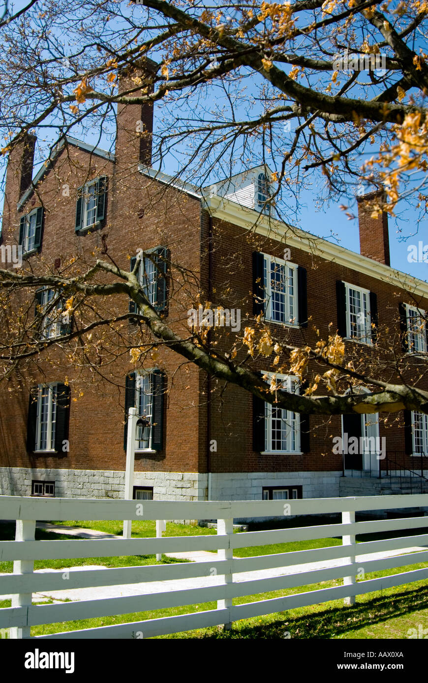 Shaker Meeting House Pleasant Hill Kentucky Stock Photo Alamy