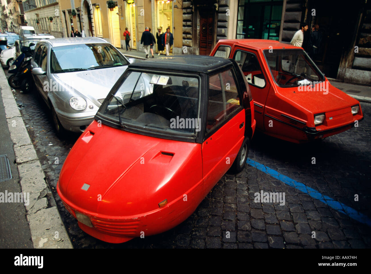 Smart car rome hires stock photography and images Alamy