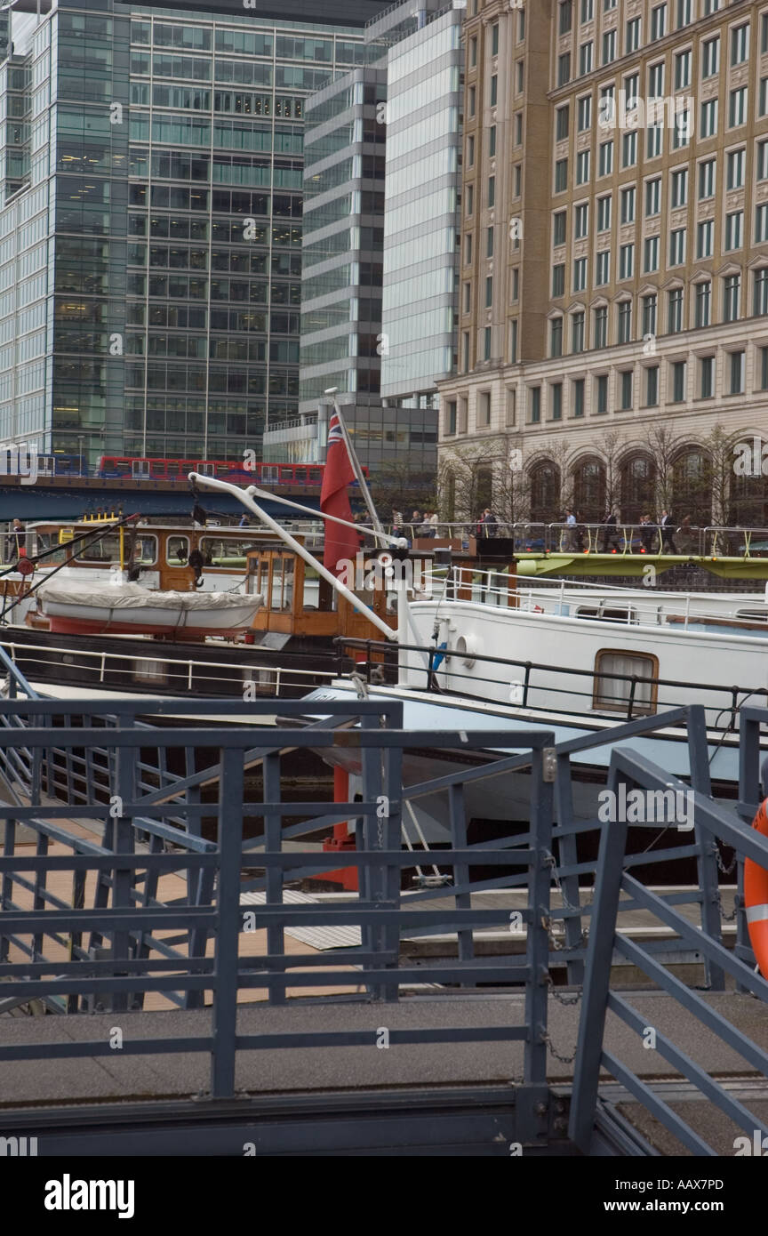 West india quay tube hi-res stock photography and images - Alamy