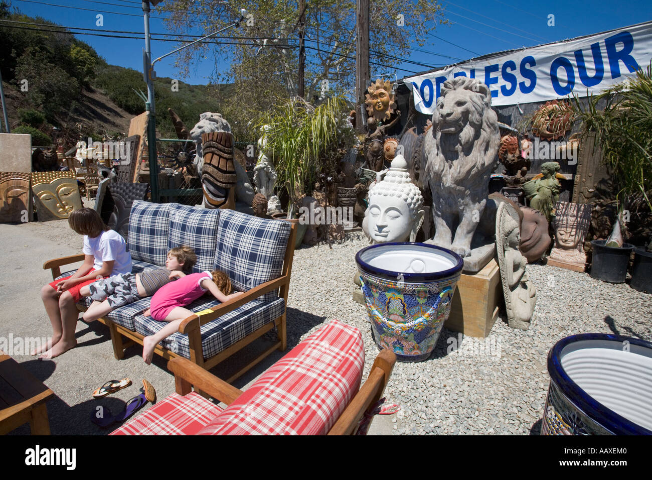 Oasis Furniture 3931 S Topnaga Canyon California United States of