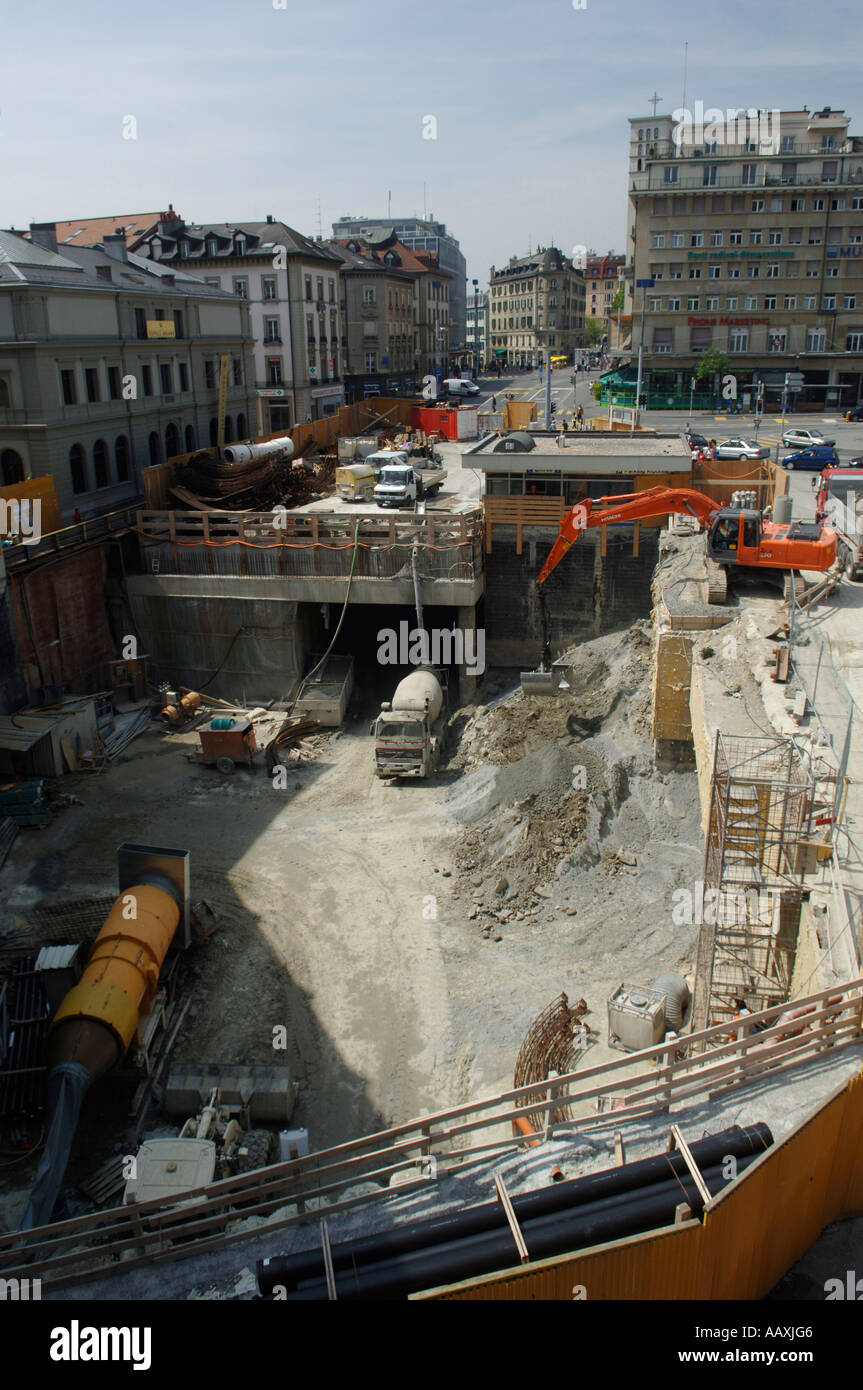Building work to extend the metro line and build a station at Place de ...