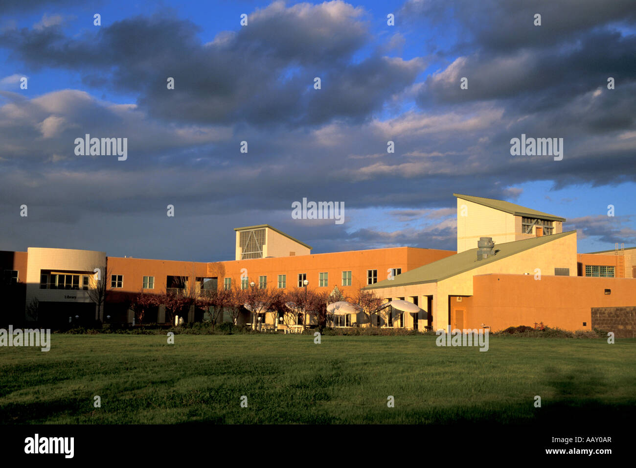 Hayward Cal State University school with modern design and