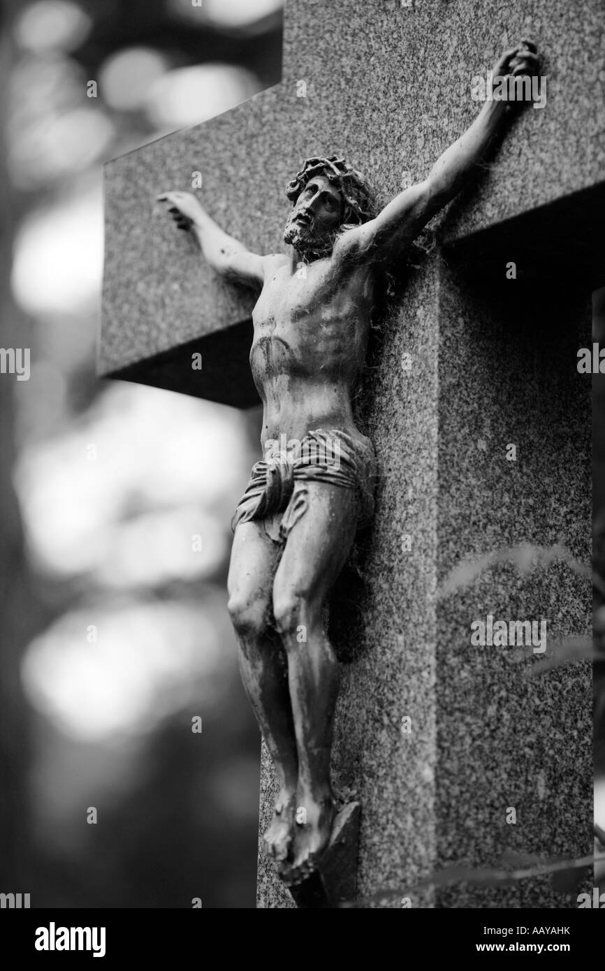 Jesus Christ Being Crucified On The Cross Wearing A Crown Of Thorns Statue Gravestone