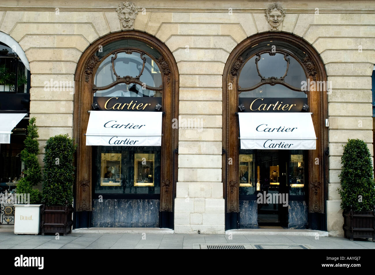 Cartier Place Vendome jeweler jewel 
