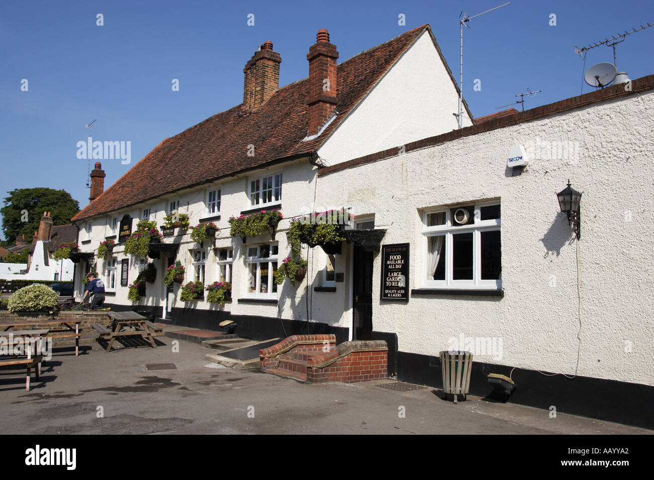 The old bear pub cobham hi-res stock photography and images - Alamy