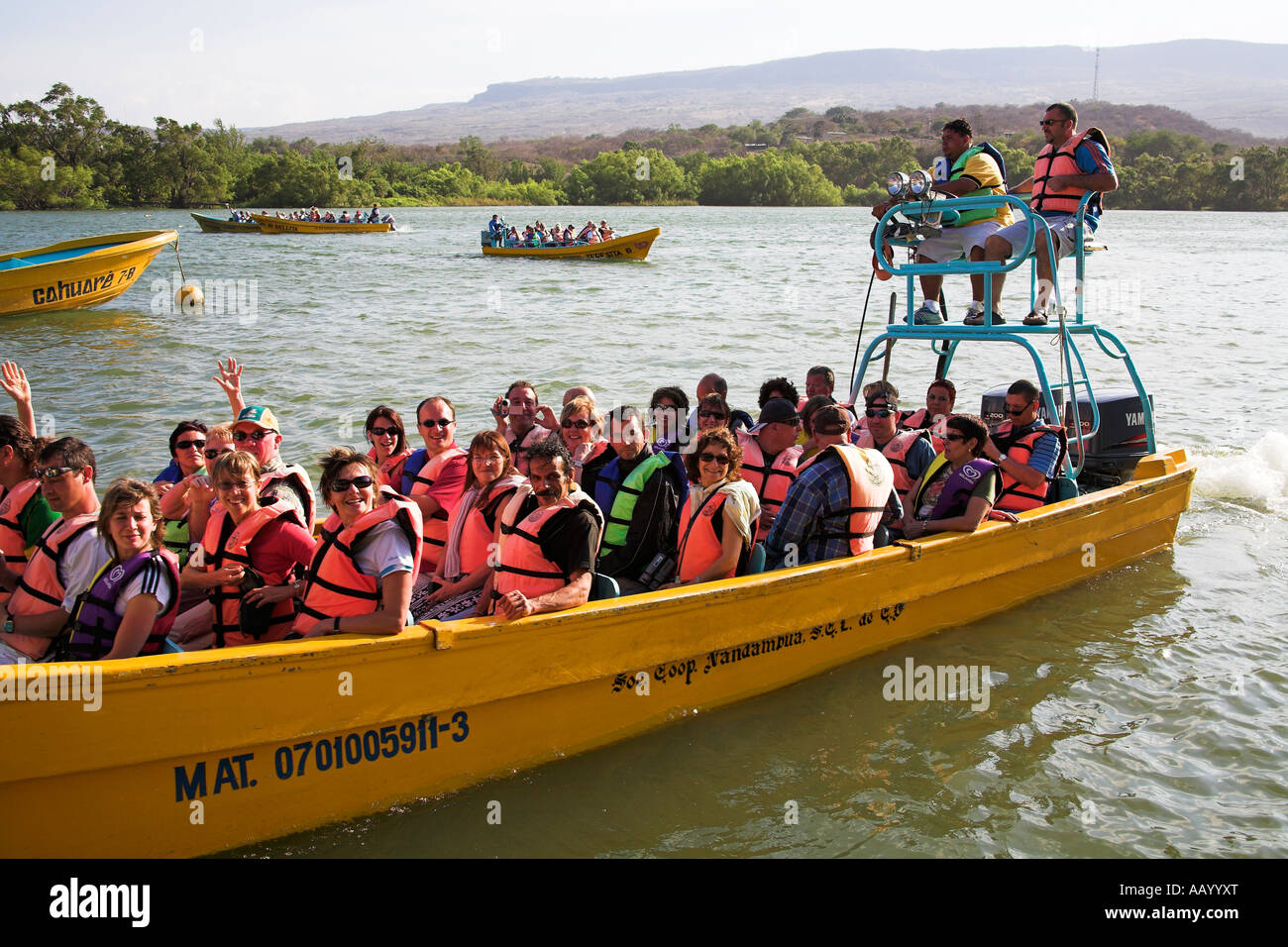 Tourists on boat, Sumidero Canyon trip, Rio Grijalva, near San Cristobal de las Casas, Mexico Stock Photo