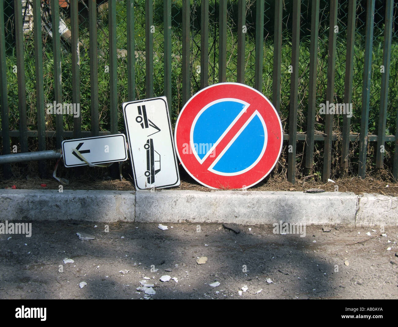 knocked down road sign Stock Photo - Alamy