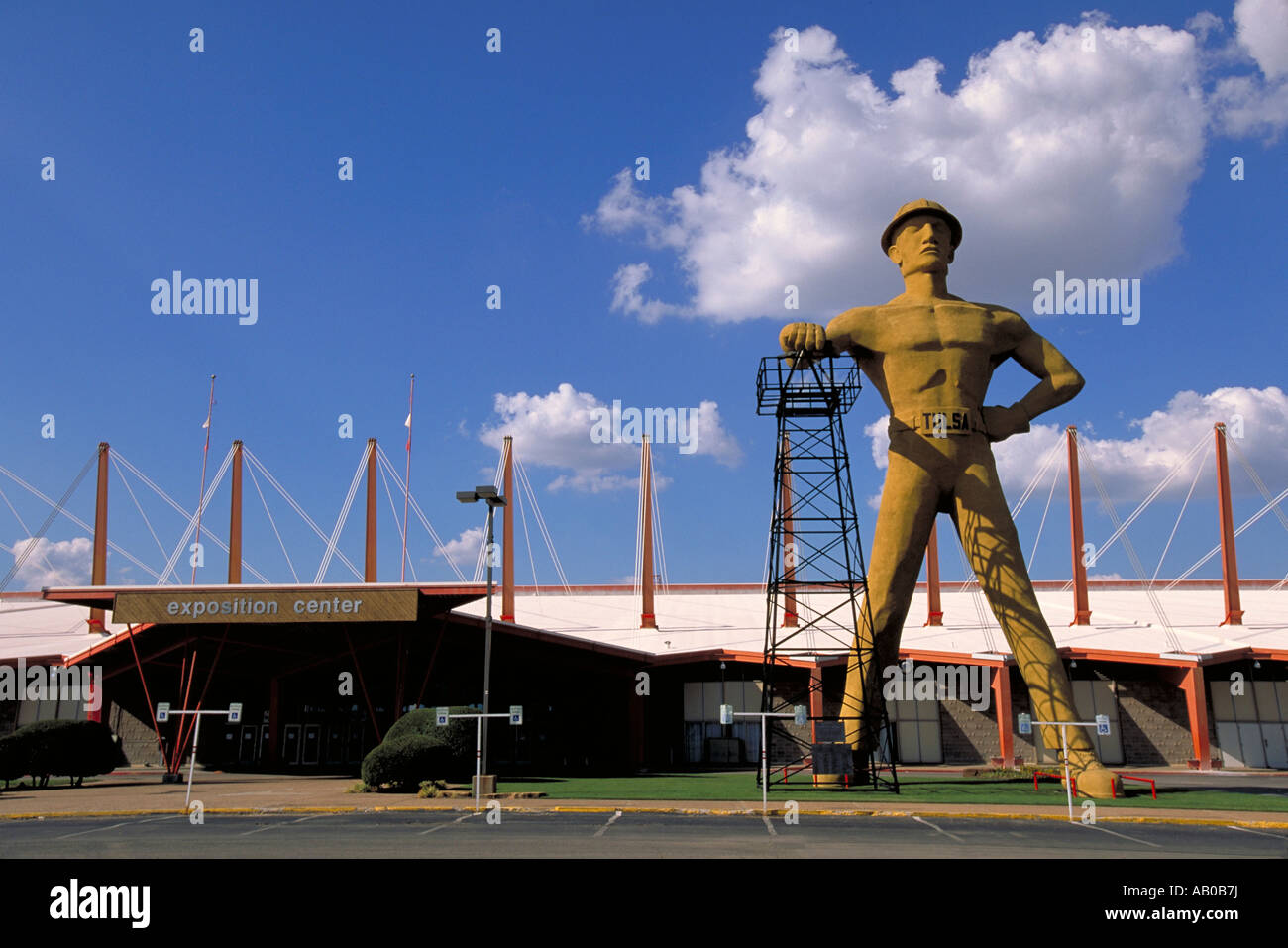 Elk279 1214 Oklahoma Tulsa The Golden Driller 1966 Stock Photo