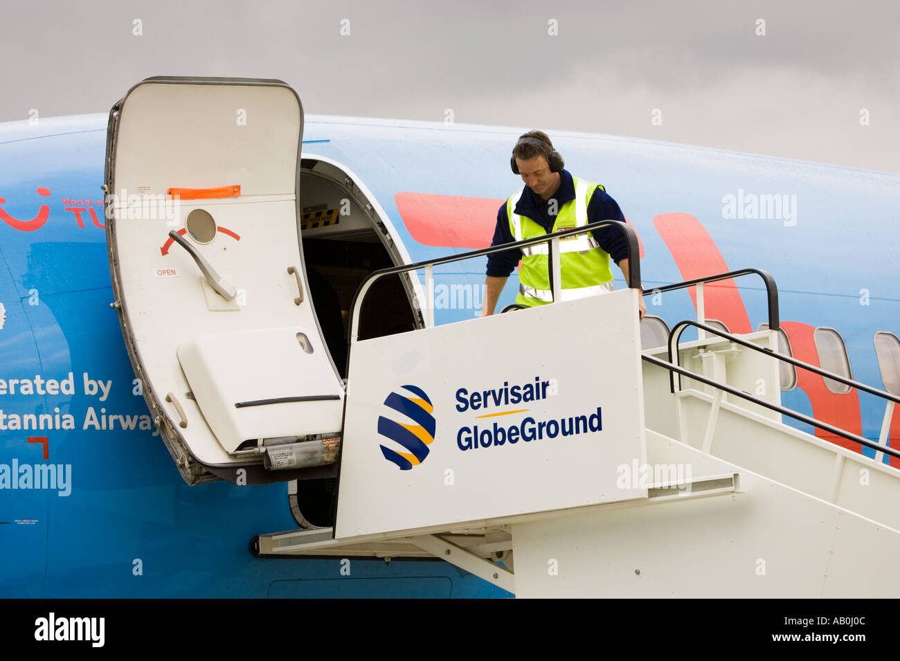 Servisair Ground Handling / Ramp Agent service personnel position Stock