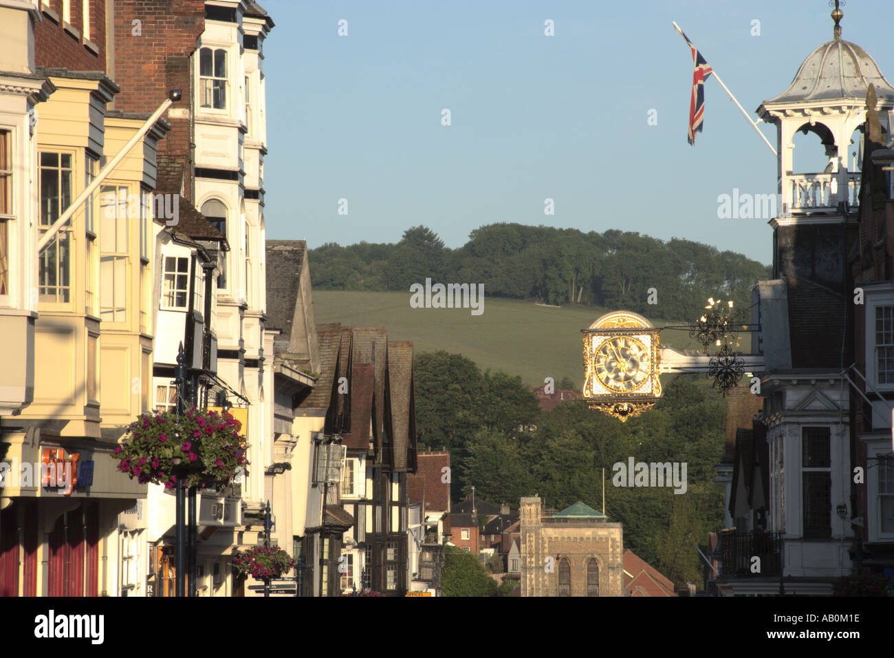 Historic guildford high street hi-res stock photography and images - Alamy