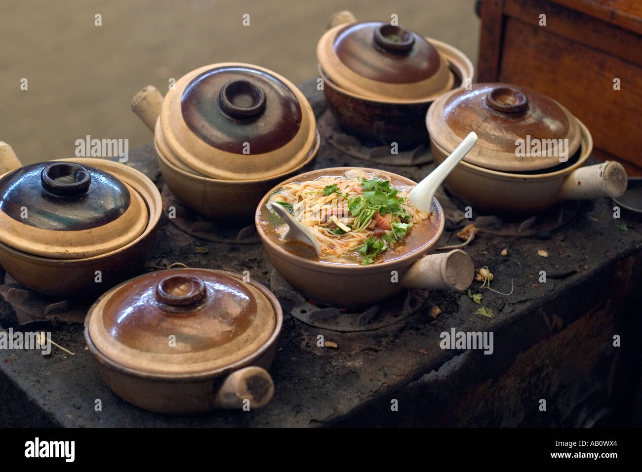 Ceramic Cooking Pots Xi Shaanxi High Resolution Stock Photography and  Images - Alamy
