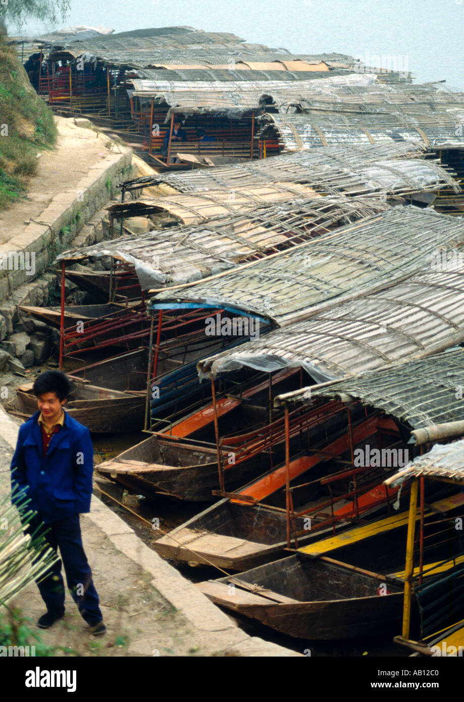 China chongqing man hi-res stock photography and images - Alamy
