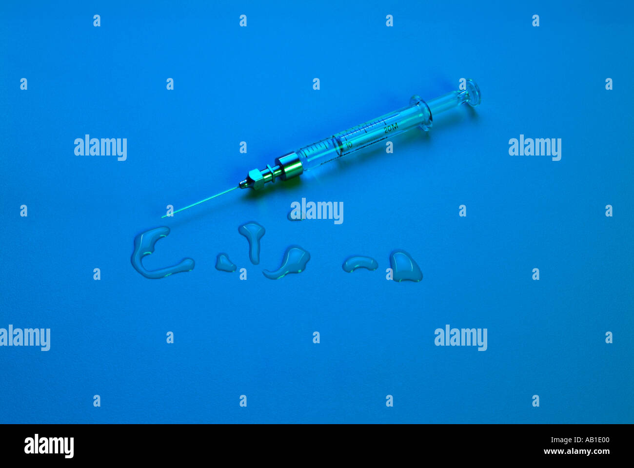 Injectable Measure Measure injection measurement measuring hi-res stock photography and ...