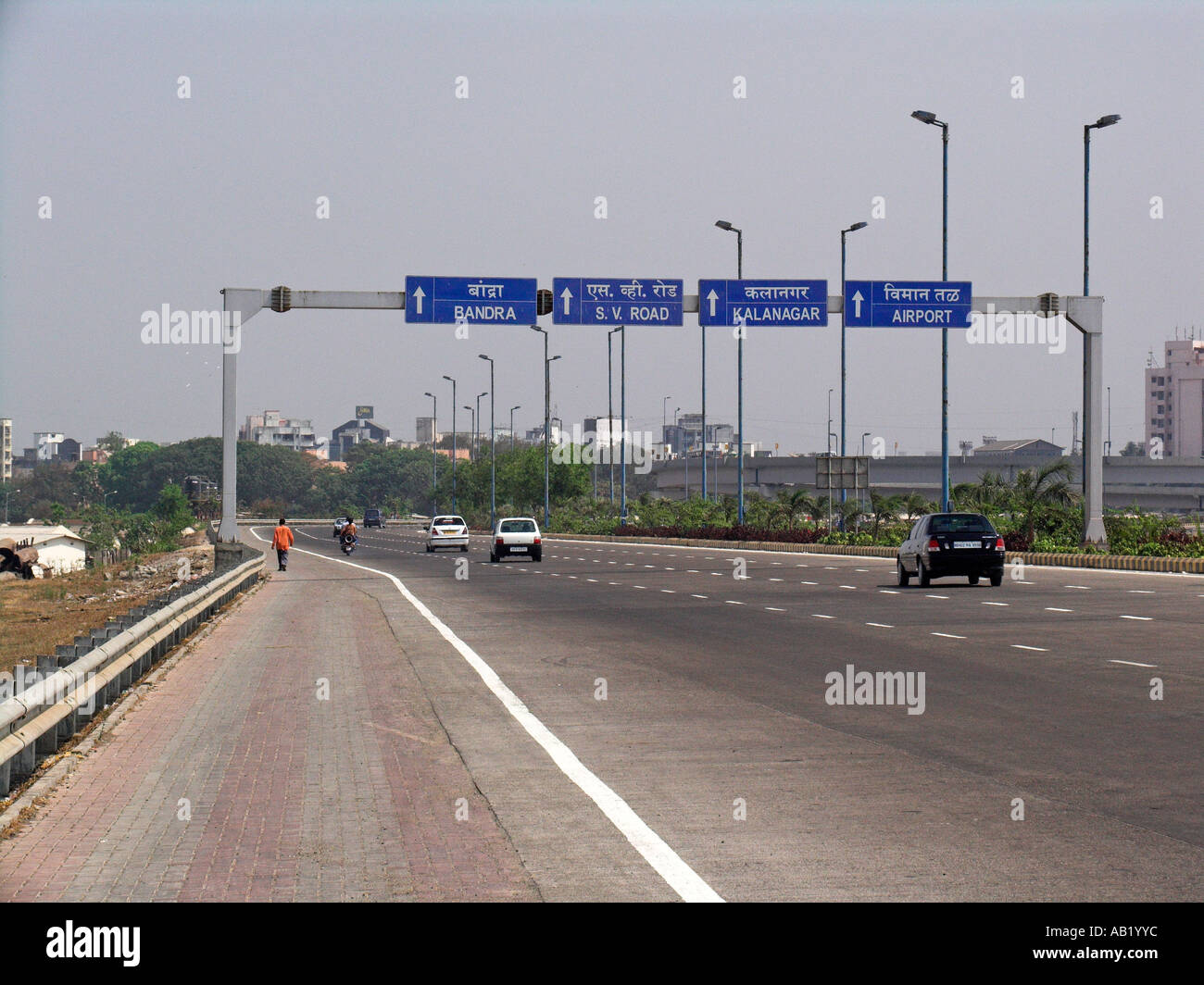 Part of new motorway under construction linking Mumbai airports with