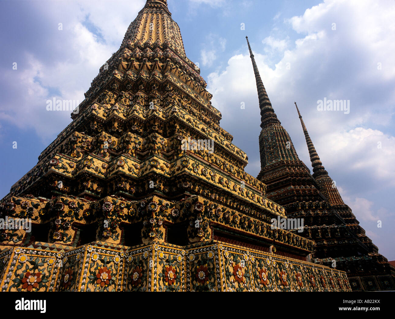 Wat Pho temple Bangkok Stock Photo - Alamy