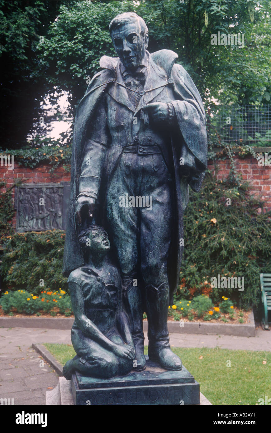 Robert Owen Statue Philanthropist Newtown Mid Wales Stock Photo