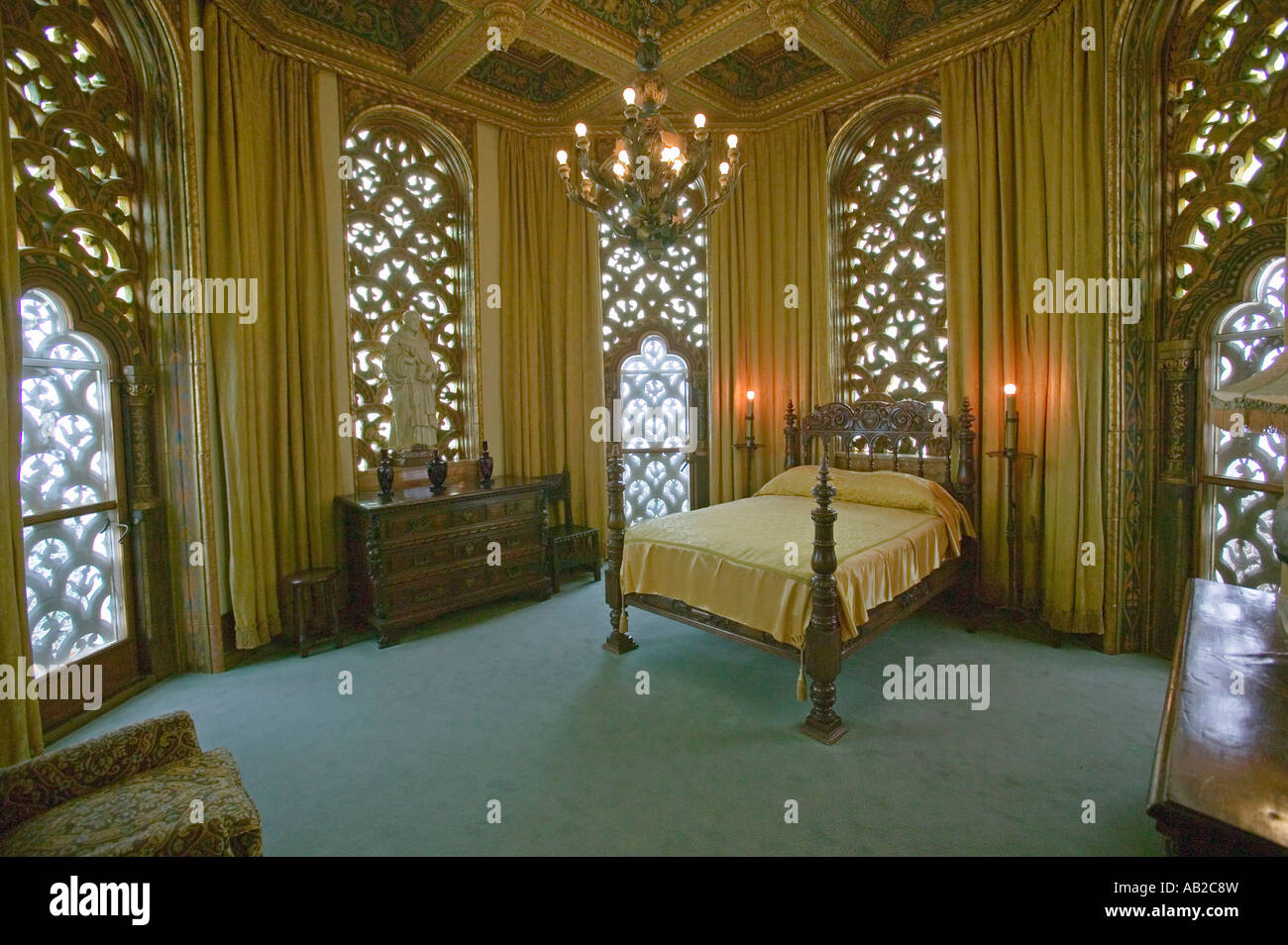 William Randolph Hearst s bedroom at Hearst Castle America s Castle San