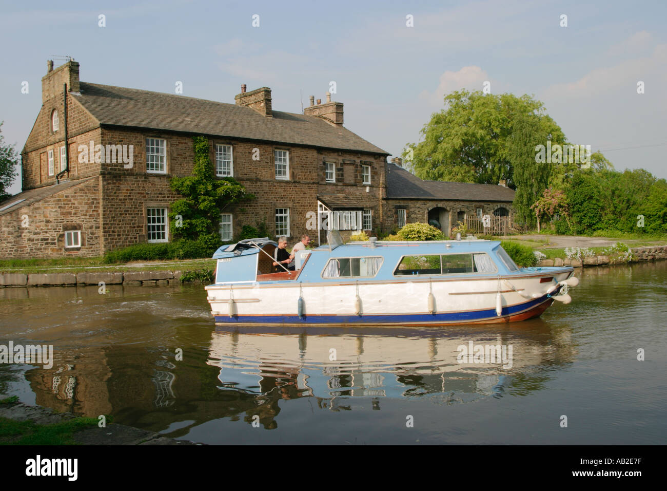 Canalside Cottages at Marple, Cheshire Stock Photo Alamy