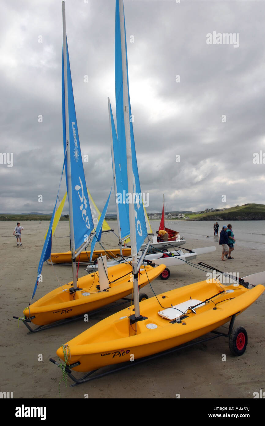 small sailing boats on the beach at Downings, County Donegal, Ireland Stock Photo