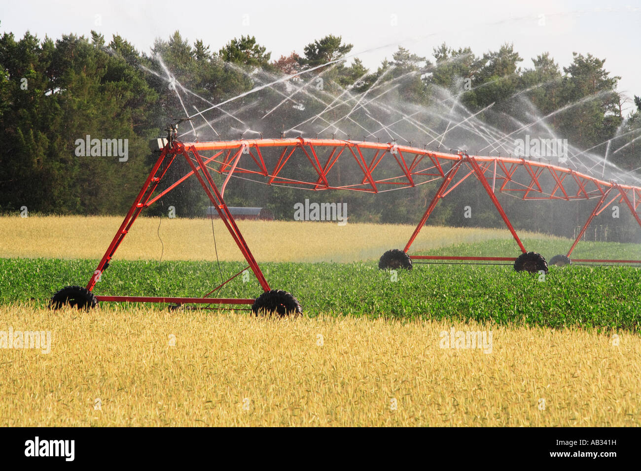 Crop irrigation system hires stock photography and images Alamy