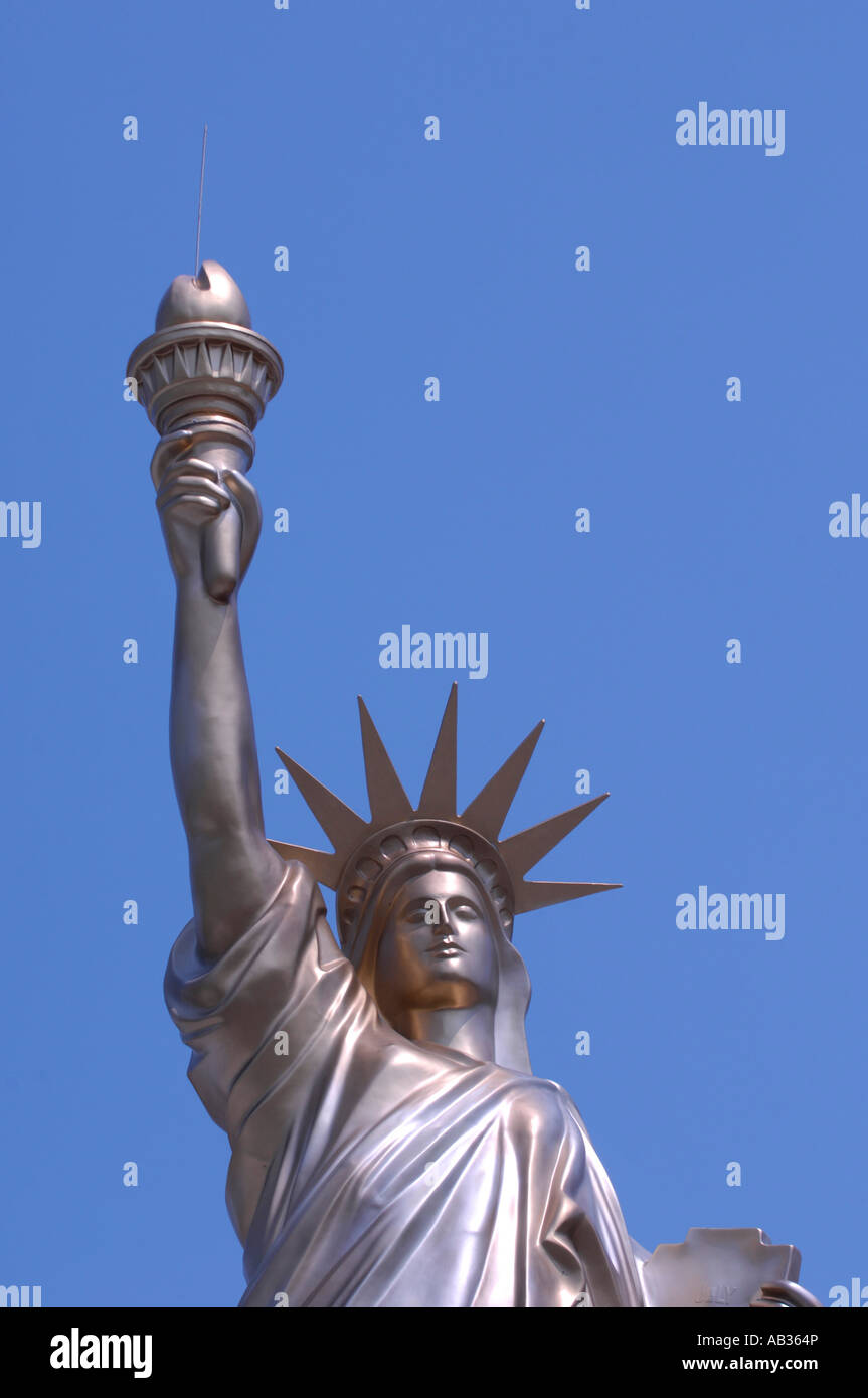 statue of liberty replica usa american americana blue sky female justic  lady symbol vertical colour color united states of ameri Stock Photo - Alamy