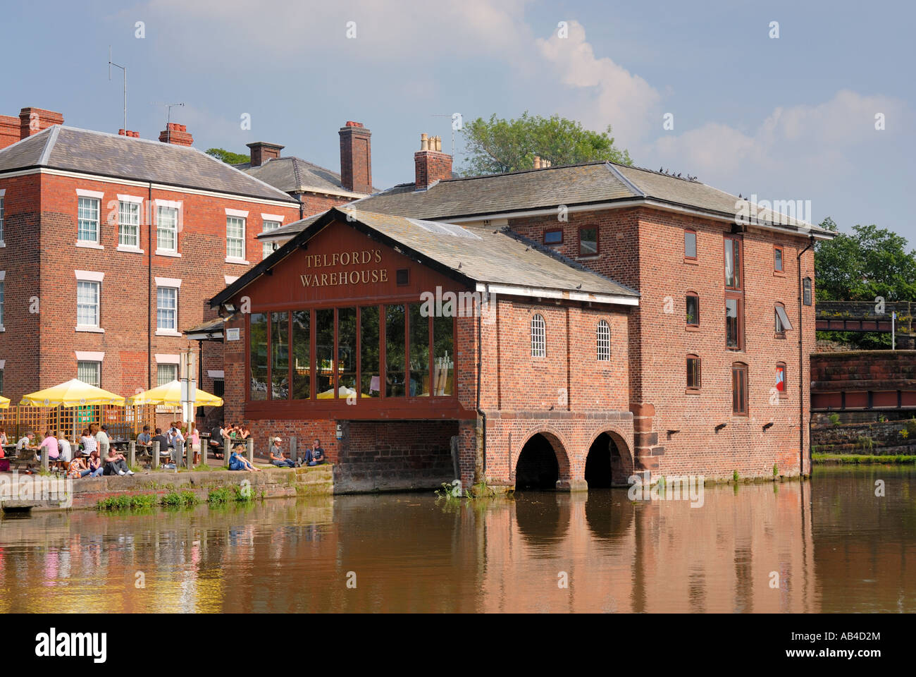 Chester. Telfords Warehouse in Tower Wharf on the Shropshire Union