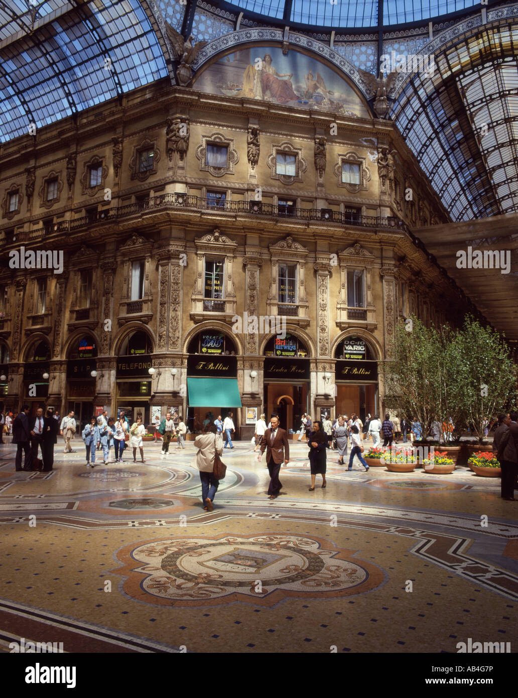 Galleria dallas hi-res stock photography and images - Alamy