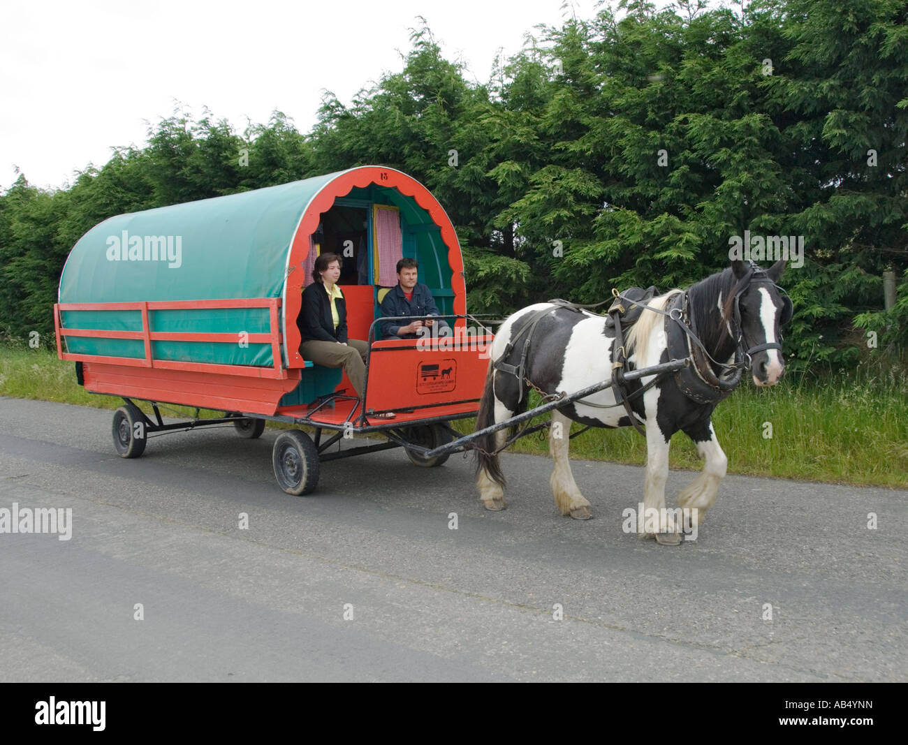 Ireland County Wicklow horse drawn hire rental caravan Stock Photo