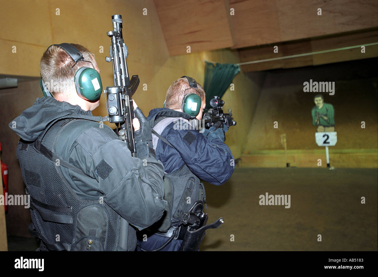 Police Armed Response Unit in training Stock Photo Alamy