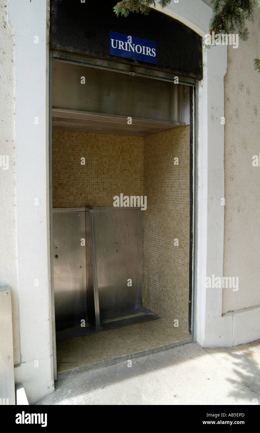 French, toilet, urinal, urinals, outside, toilets, basic, France