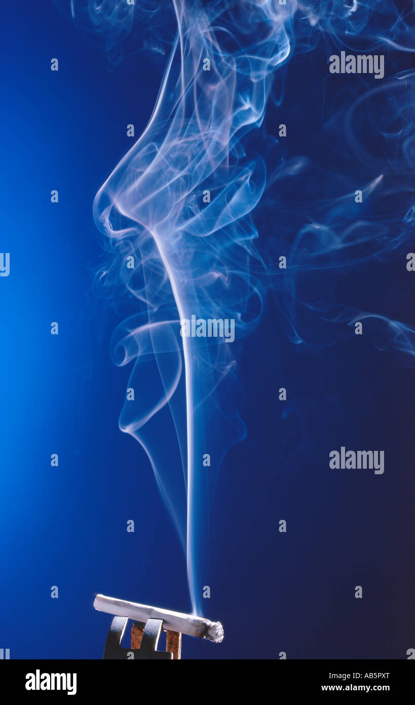 Smoke cigarette hires stock photography and images Alamy