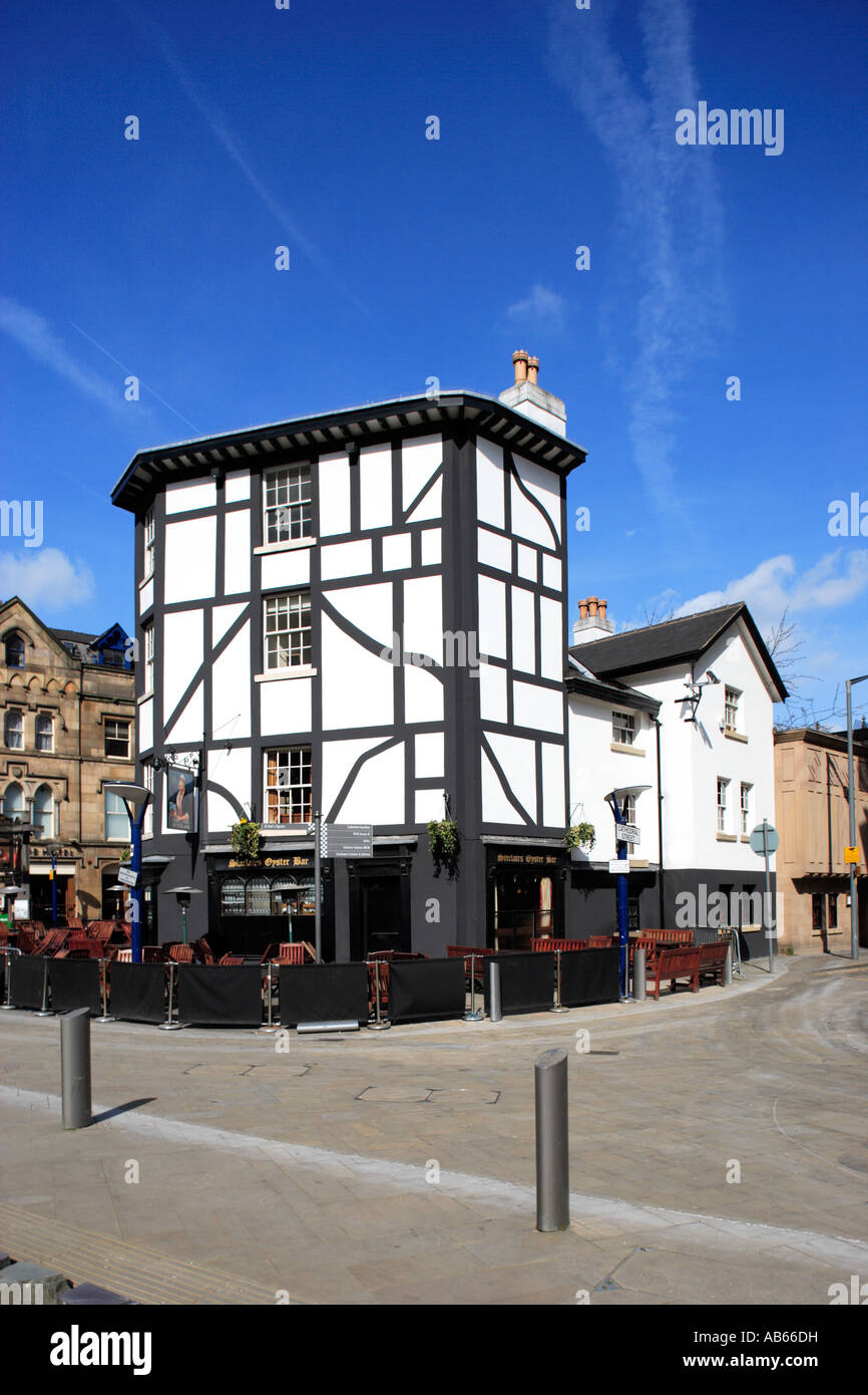 Sinclairs Oyster bar Manchester UK Stock Photo Alamy