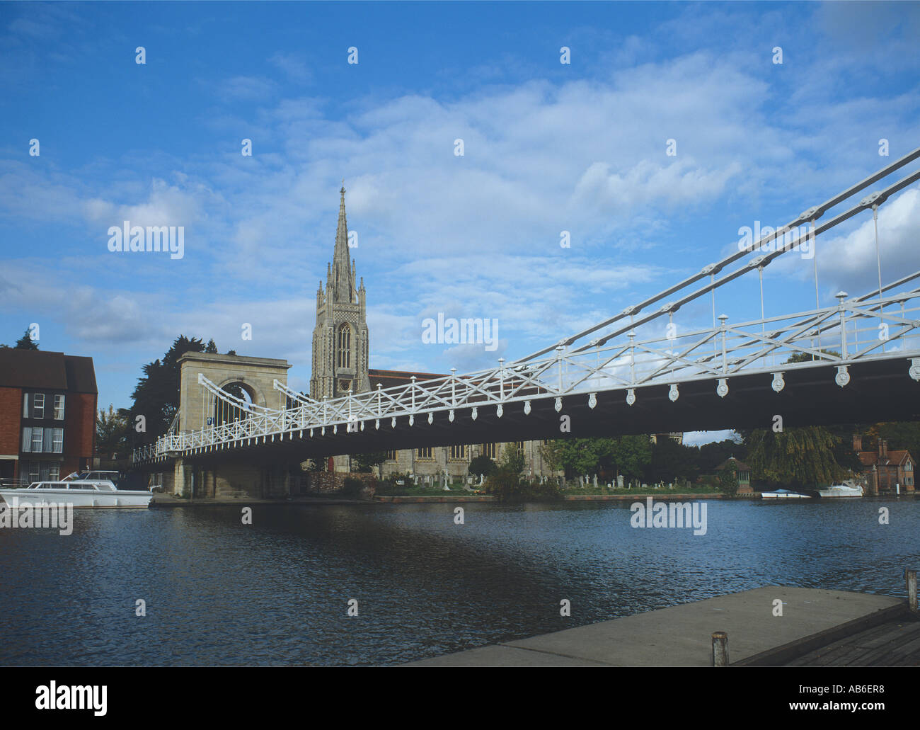 River thames marlow bridge hires stock photography and images Alamy