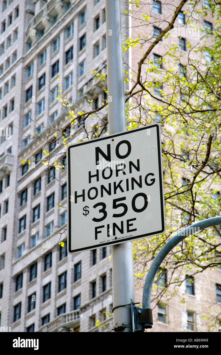 Honking Horn Stock Photos & Honking Horn Stock Images Alamy