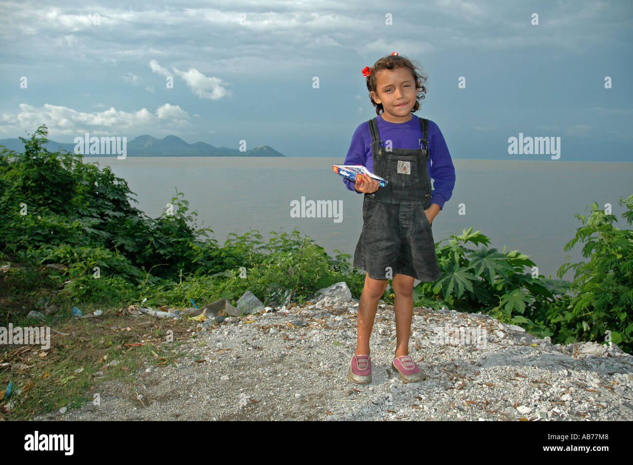 Vendor girl close to Malecon of Managua, shore of Lake Xolotlan, Managua, Nicaragua, Central America Stock Photo