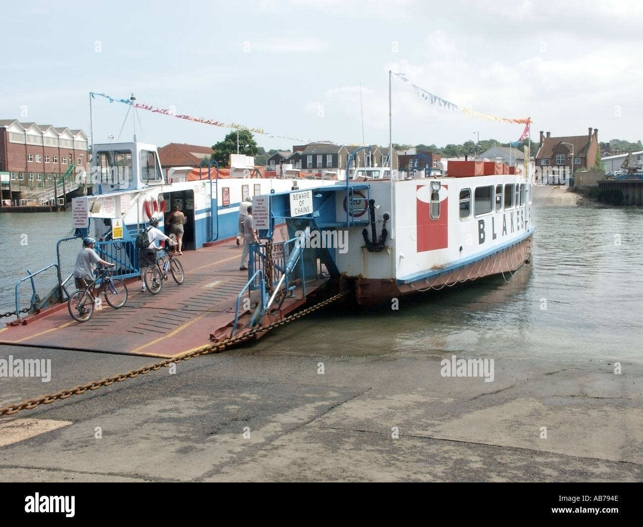 East and West Cowes Isle of Wight chain ferry for vehicles and foot passengers Stock Photo