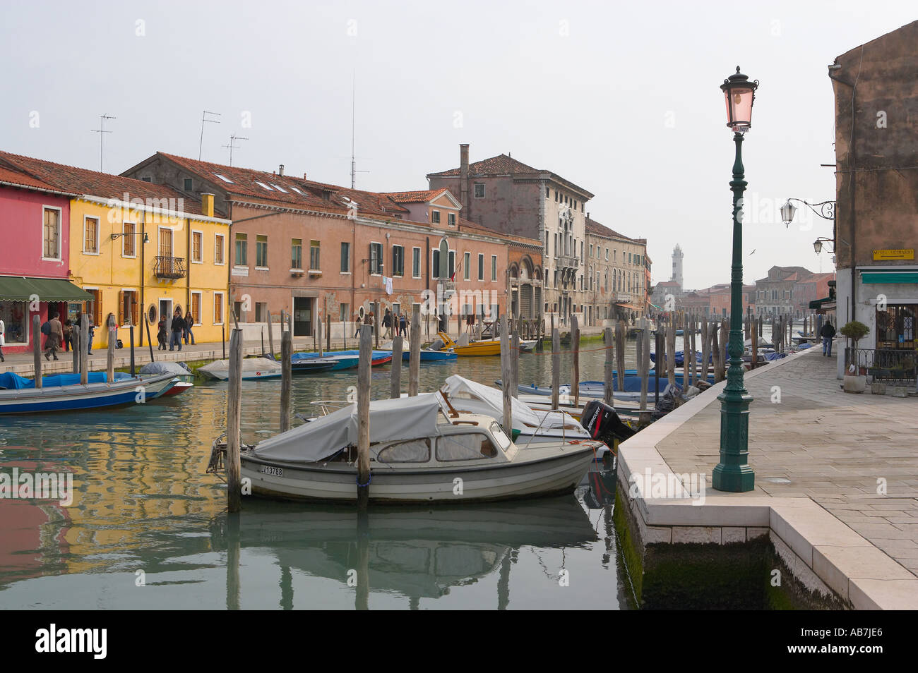 Canal on murano island italy hi-res stock photography and images - Alamy