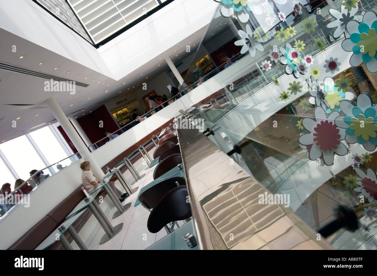 John lewis peter jones hires stock photography and images Alamy