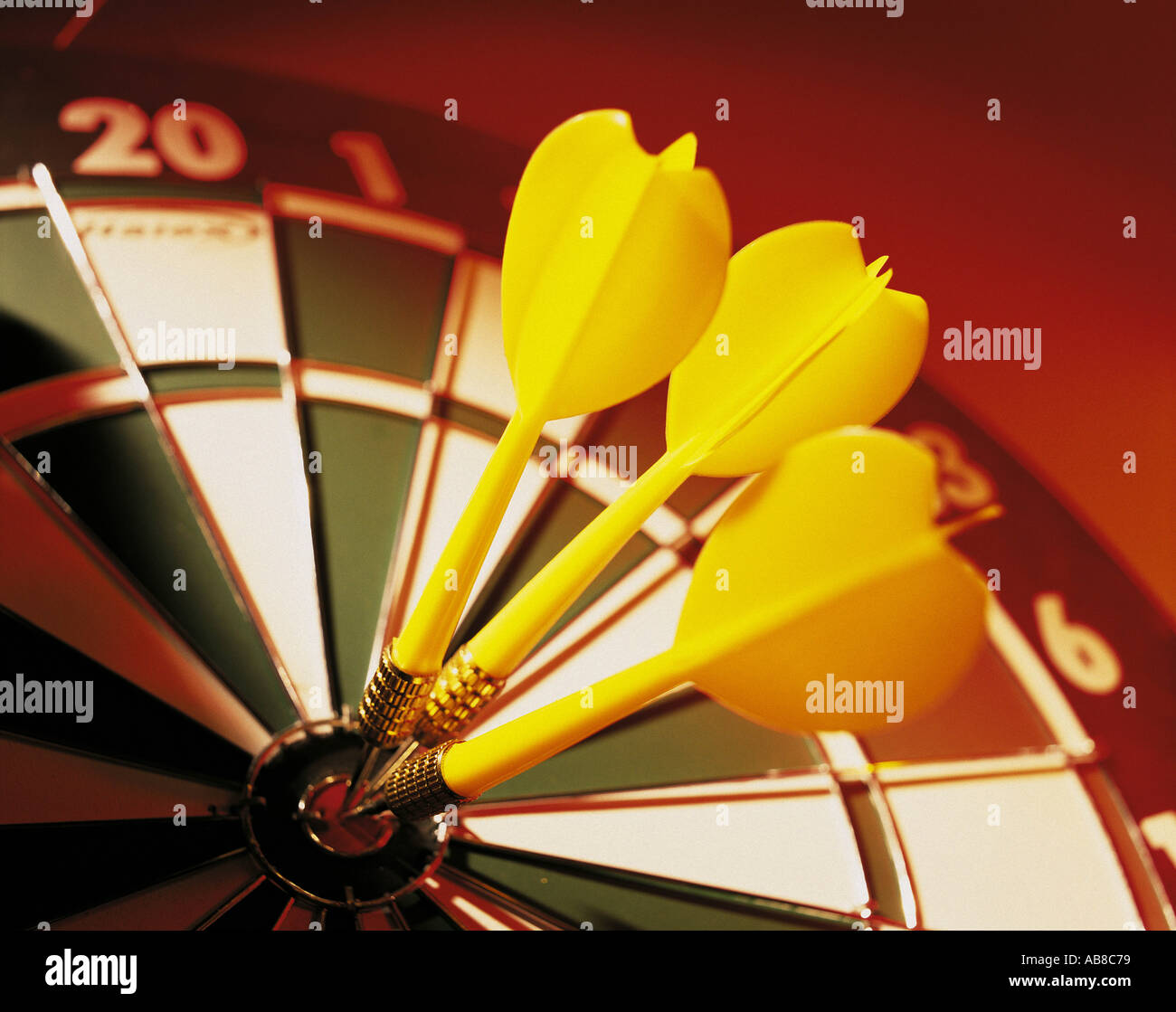 Dartboard and darts Stock Photo Alamy