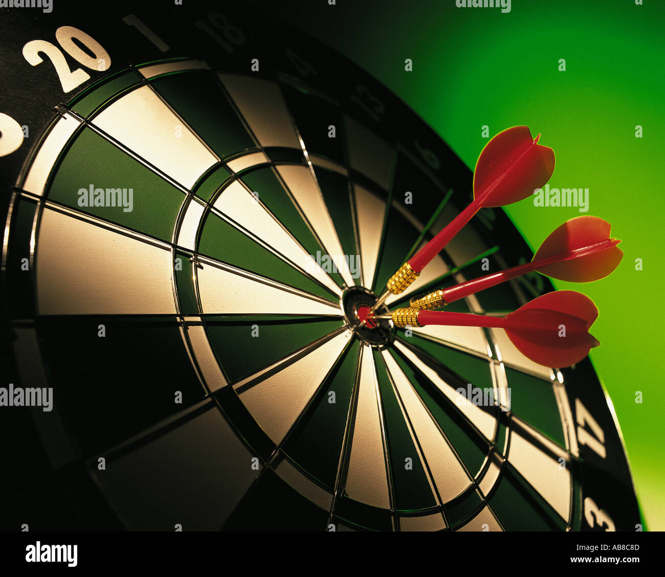 Dartboard and darts Stock Photo Alamy