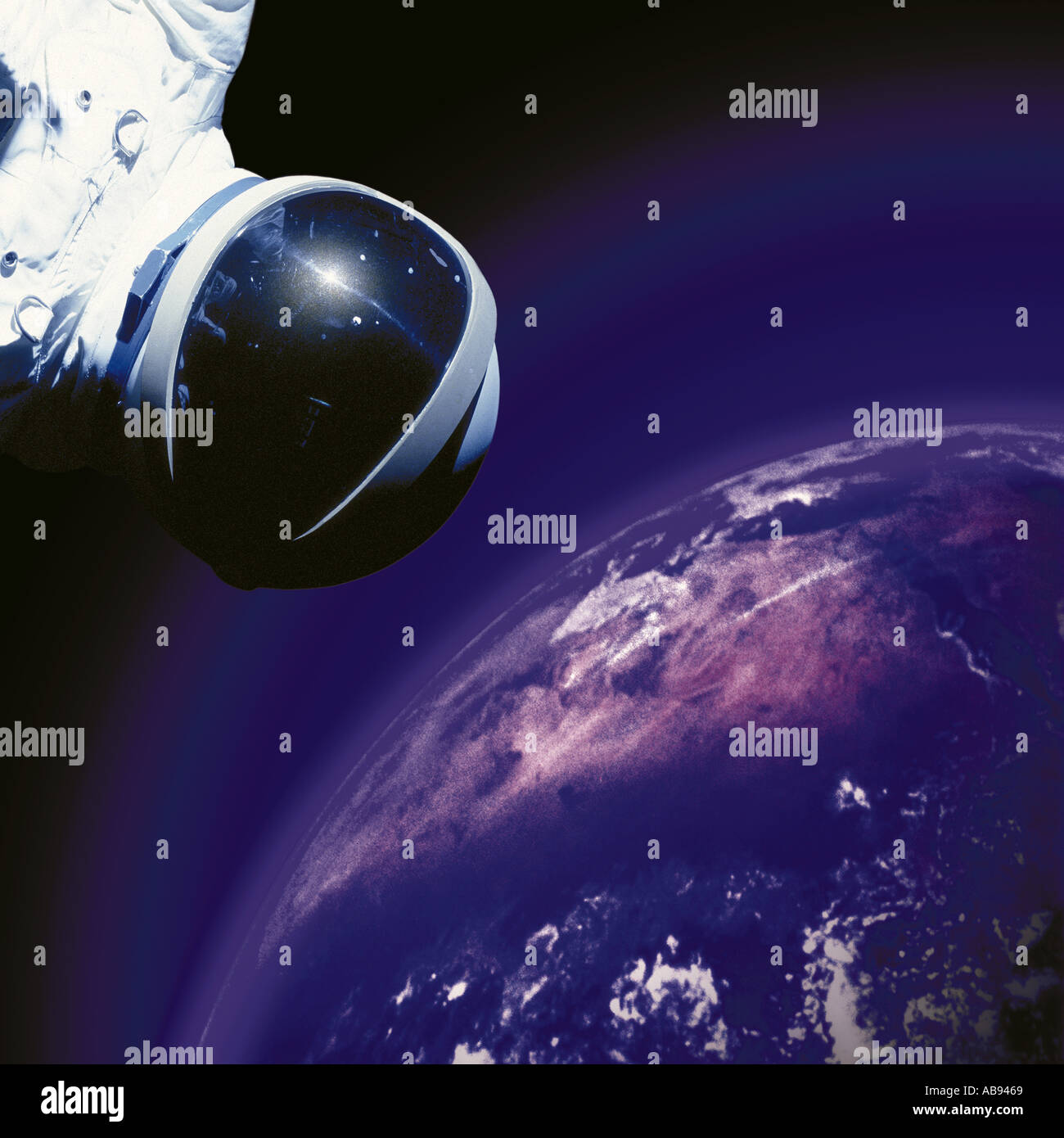 Astronaut in futuristic space hi-res stock photography and images - Alamy