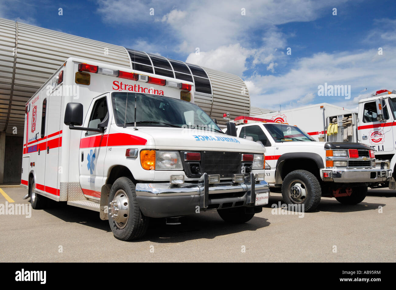 Quick response vehicles hires stock photography and images Alamy
