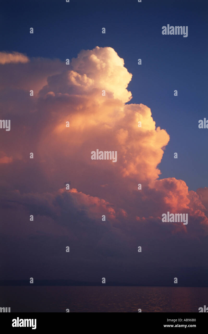 Altocumulus clouds in sunset hi-res stock photography and images - Alamy