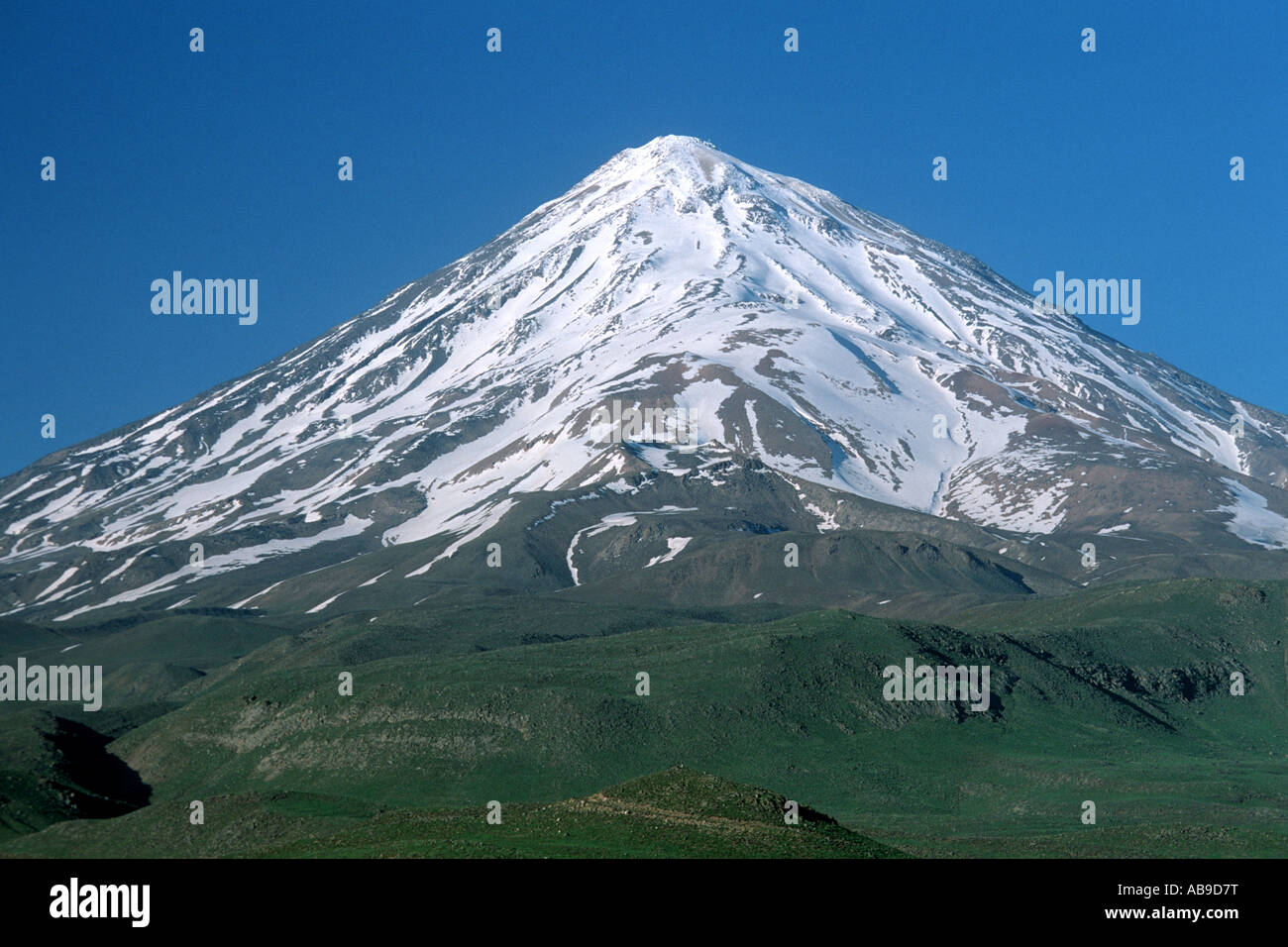 Mount Damavand, highest mountain of Iran, Iran, Teheran Stock Photo - Alamy