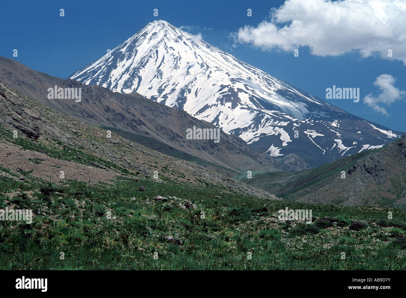 Damavand, highest mountain of Iran, Iran, Teheran Stock Photo - Alamy