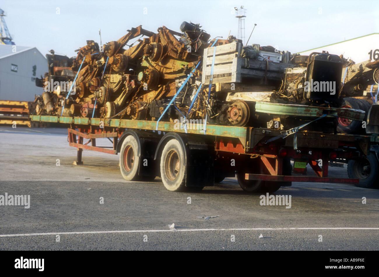 Scrap metal trailer recycling hires stock photography and images Alamy
