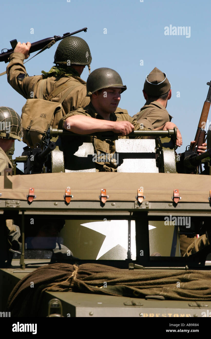 Ww2 american soldiers hi-res stock photography and images - Alamy